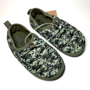 The North Face Kids Green Camo Slippers